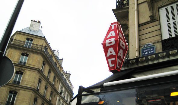 Tabaccai aperti la domenica e di notte a Parigi