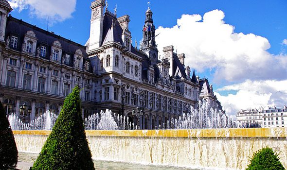 L’Hôtel de Ville: storia, arte e cultura nel cuore di Parigi