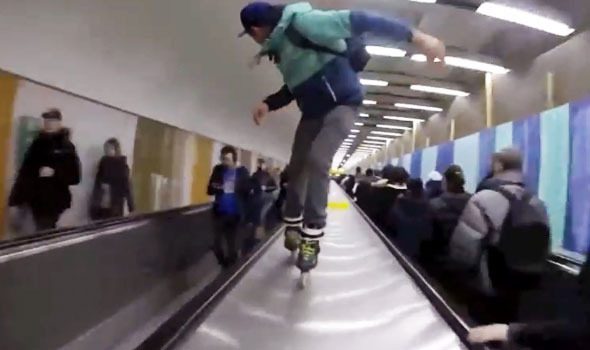 VIDEO. Acrobazie sui pattini nella metro di Parigi