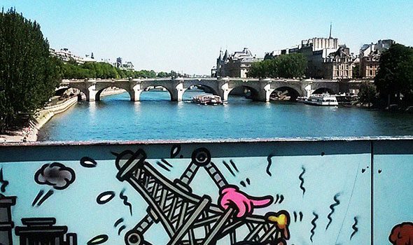 10 foto del Pont des Arts dopo la rimozione dei lucchetti dell’amore