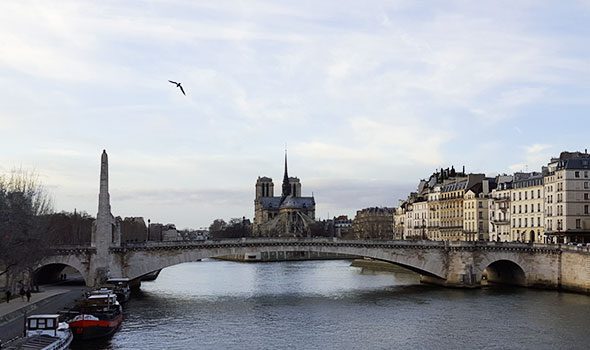 Lo storico Pont de la Tournelle di Parigi e la leggenda di Santa Genoveffa