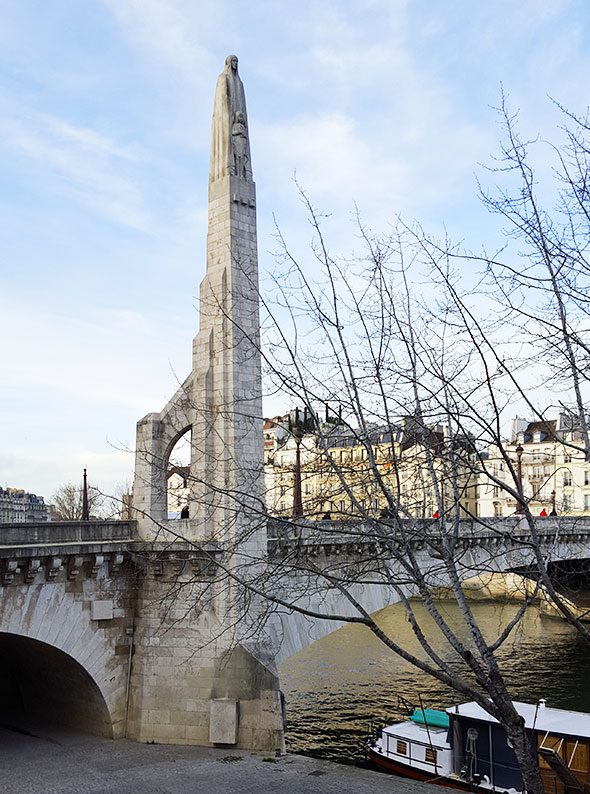 statua-santa-genoveffa-parigi