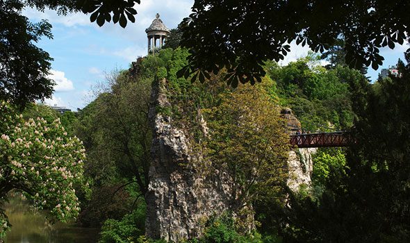 parc-buttes-chaumont-parigi