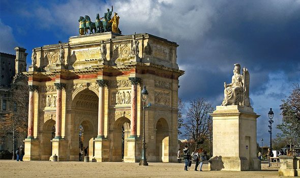L’Arco di Trionfo del Carrousel di Parigi, un maestoso monumento a due passi dal Louvre