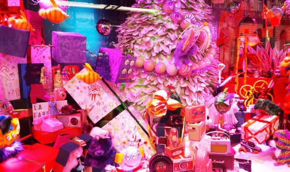 Natale a Parigi: le spettacolari vetrine addobbate a festa