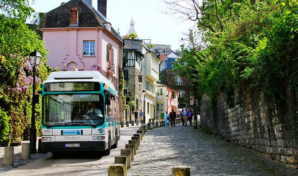 Montmartrobus: il bus non turistico per visitare Montmartre in modo economico