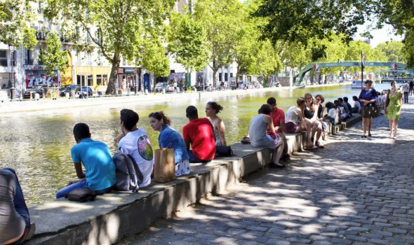 Il Canale Saint-Martin di Parigi, luogo di ritrovo dei giovani “bohémien”