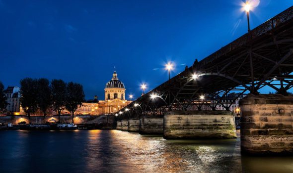 Il Pont des Arts, uno dei simboli più noti della “Parigi Romantica”