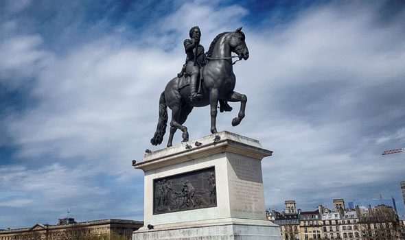 La Statua di Enrico IV a Parigi e il tesoro ritrovato al suo interno