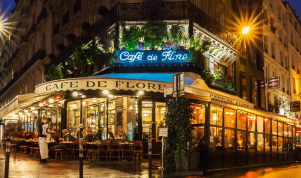 Il Café de Flore: brasserie leggendaria nel cuore di Parigi