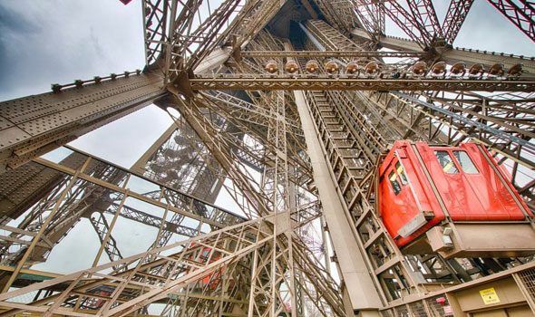 Tour Parigi Torre Eiffel ascensore