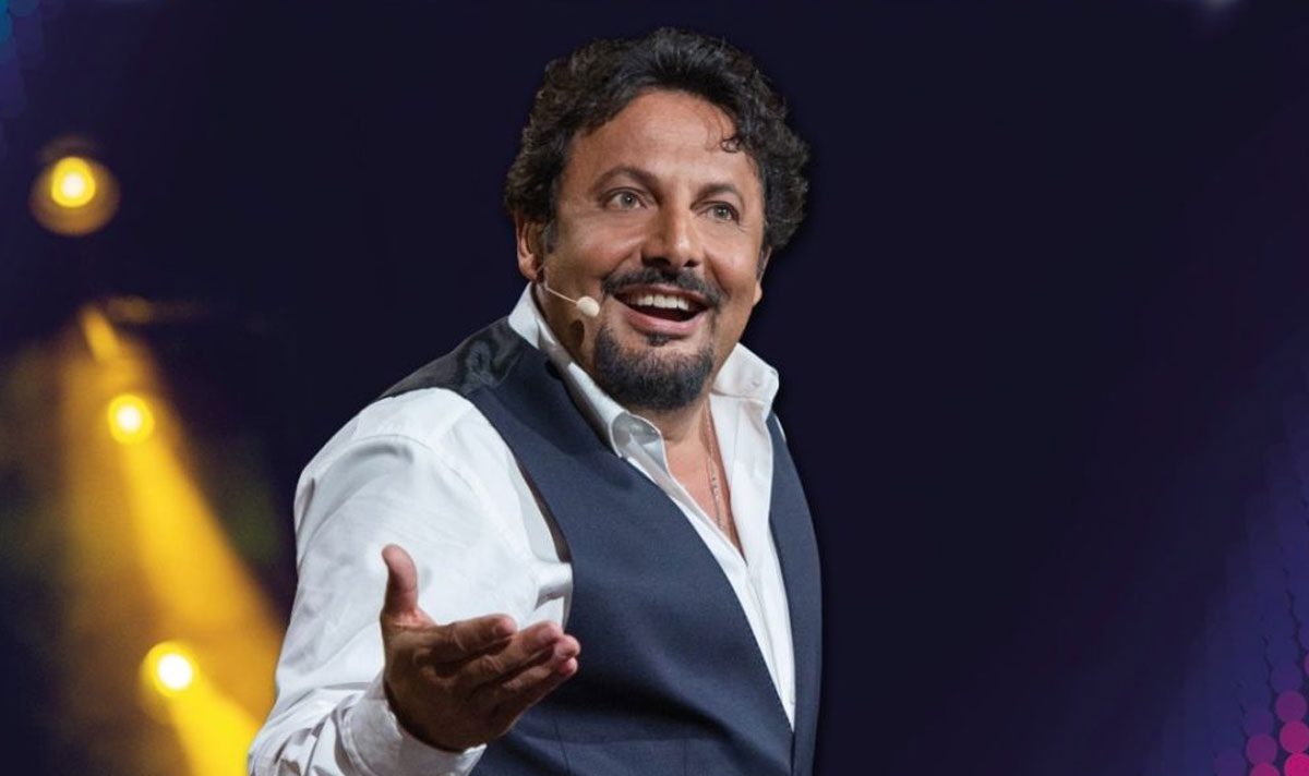 Enrico Brignano in scena a La Cigale di Parigi