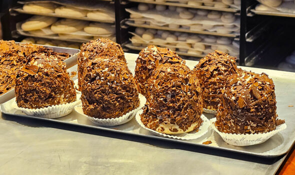 Aux Merveilleux de Fred a Parigi