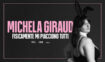 Michela Giraud in scena a Parigi con il suo show di stand-up comedy “Fisicamente mi piacciono tutti”